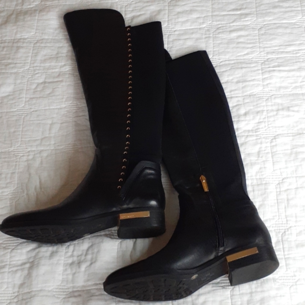 Vince Camuto size 9 leather boots